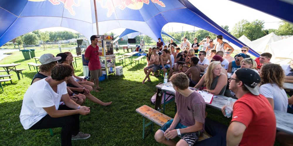  Red Bull Wings Academy mit Profi-Wakeboarder Felix Georgii