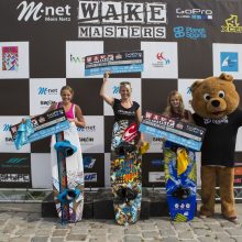 Nadine Härtinger aus München gewinnt M-net Wake-Masters im Olympiapark