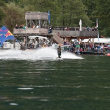 Grandiose Show beim Corona Wakeboard Cup in Döbriach am Millstättersee. Hausherr Dominik Hernler gewinnt auch den dritten Tourstopp am Boot.