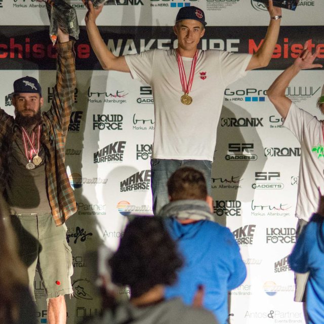 Nadine Antos und Markus Lahmer holen in Kritzendorf die ersten Österreichischen Meistertitel im Wakesurfen